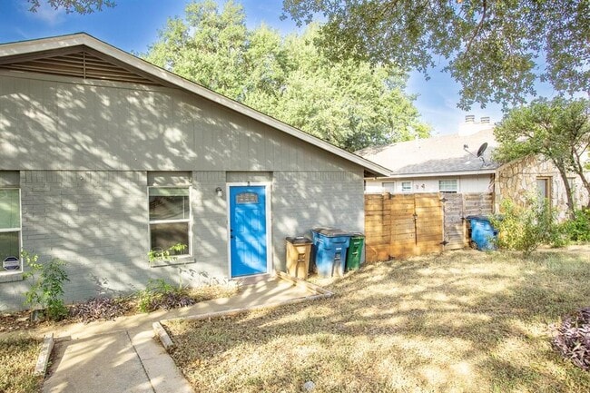 2003 Conestoga Trail in Austin, TX - Building Photo - Building Photo