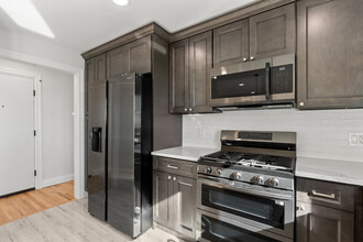 743 7th St in Carlstadt, NJ - Building Photo - Building Photo