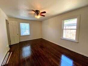 853 Ballard St SE in Grand Rapids, MI - Building Photo - Building Photo