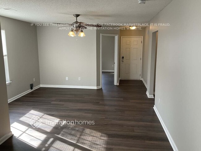 329 Tanner Ct in Kernersville, NC - Foto de edificio - Building Photo