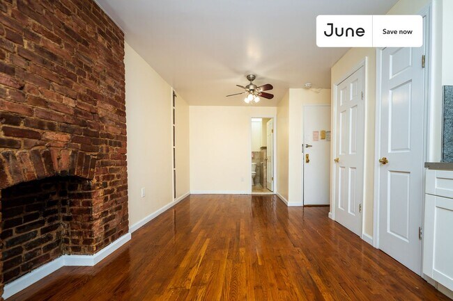 1365 1st Ave, Unit A in New York, NY - Foto de edificio - Building Photo