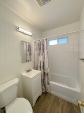 167 W Guinida Ln in Anaheim, CA - Foto de edificio - Building Photo