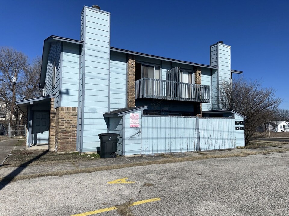 3009 Lake Rd in Killeen, TX - Building Photo