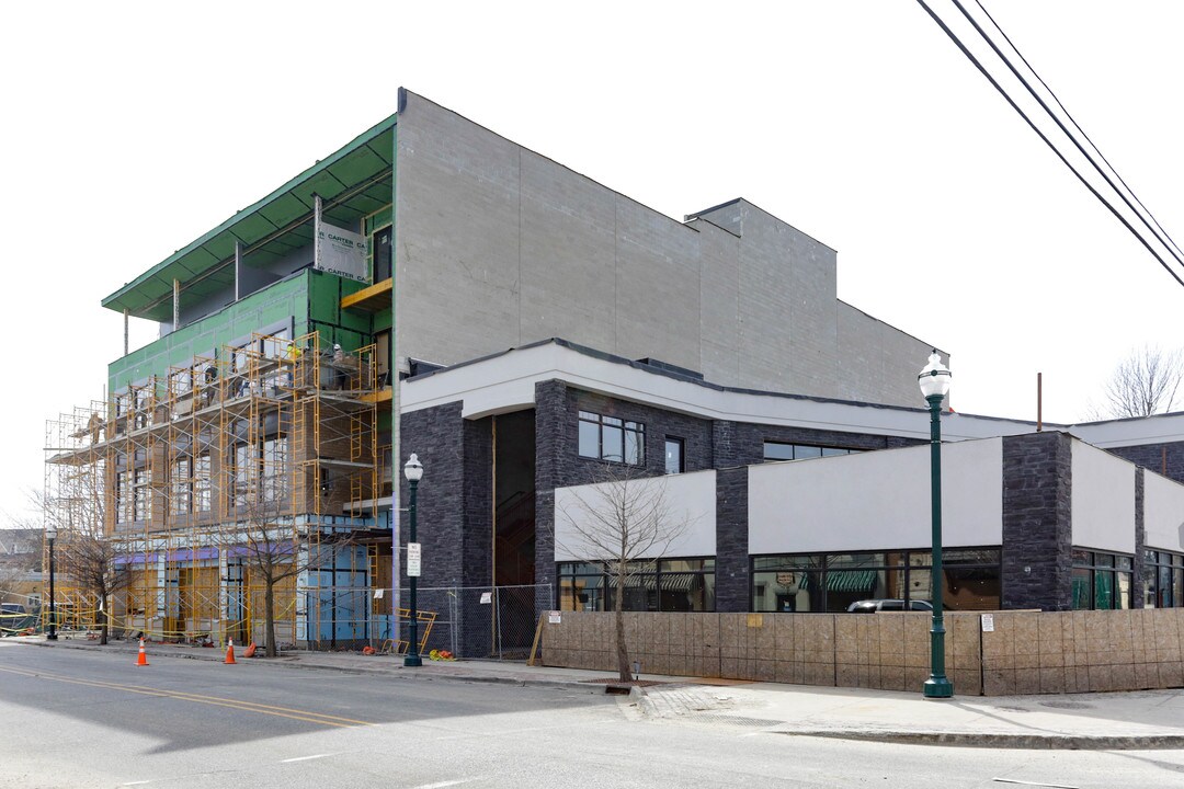 120 South in Lake Orion, MI - Building Photo