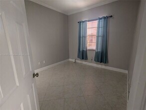 14967 NW 91st Ct in Hialeah, FL - Building Photo - Building Photo