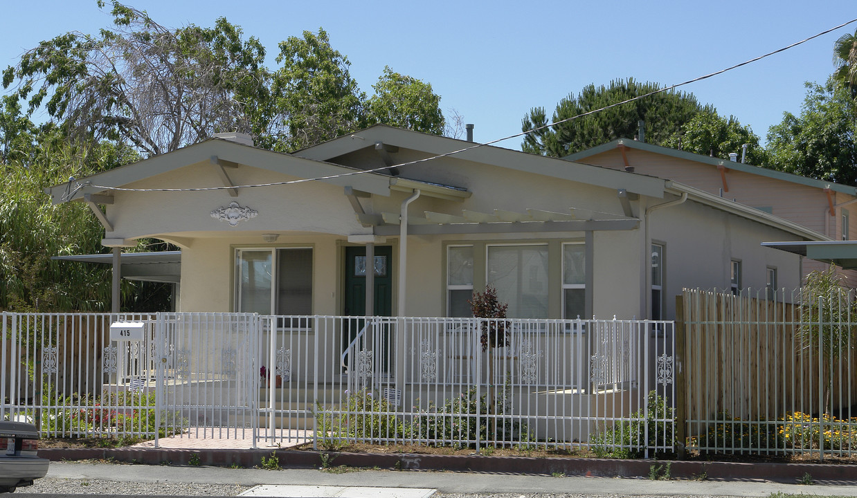 Cypress Apartments in Pittsburg, CA - Building Photo