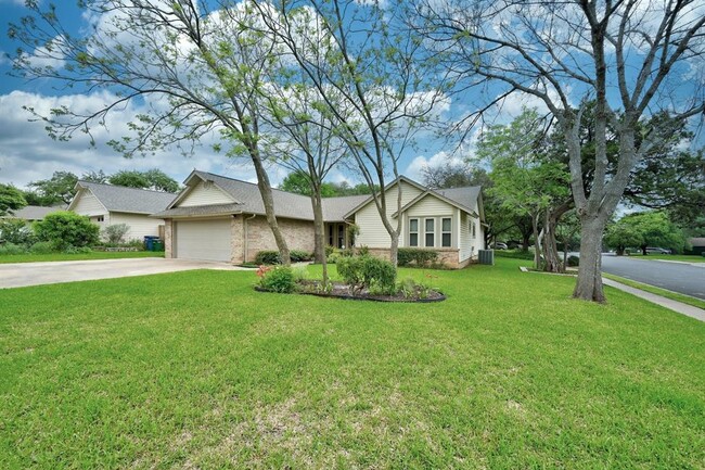 12201 Antoinette Pl in Austin, TX - Foto de edificio - Building Photo