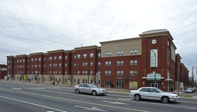 Broad and Belvidere Student Apartments in Richmond, VA - Building Photo - Building Photo