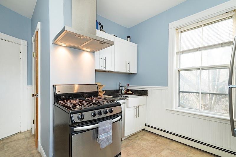 137 Columbia St, Unit 3R in Cambridge, MA - Building Photo