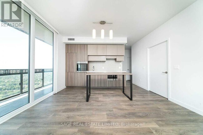 5302-5308 EGLINTON Ave in Toronto, ON - Building Photo - Building Photo