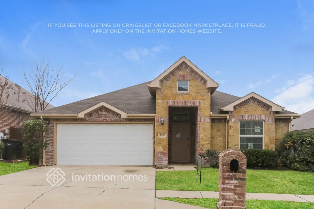 4908 Galley Cir in Fort Worth, TX - Building Photo