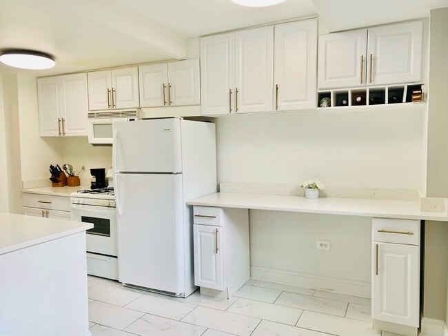 property at 4000 Tunlaw Rd NW