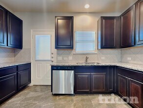 125 Buttercup Bnd in New Braunfels, TX - Building Photo - Building Photo