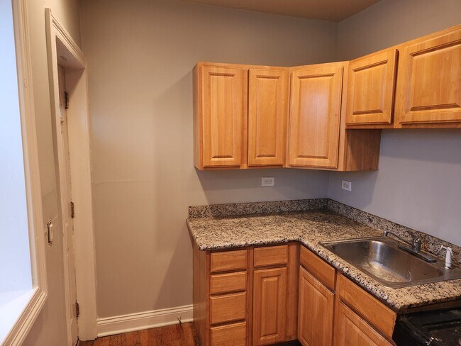 property at 4807 W Crystal St