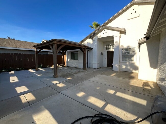 147 N Burgan Ave in Fresno, CA - Building Photo - Building Photo