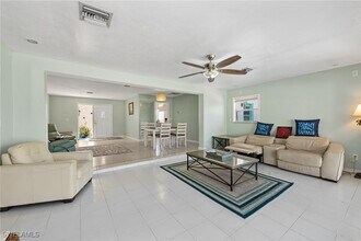 1589 Osprey Ave in Naples, FL - Building Photo - Building Photo