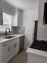 1711 Glenwood Dr, Unit 11 in San Diego, CA - Building Photo - Building Photo