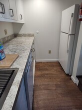 61 Burr Rd in Southbury, CT - Building Photo - Building Photo