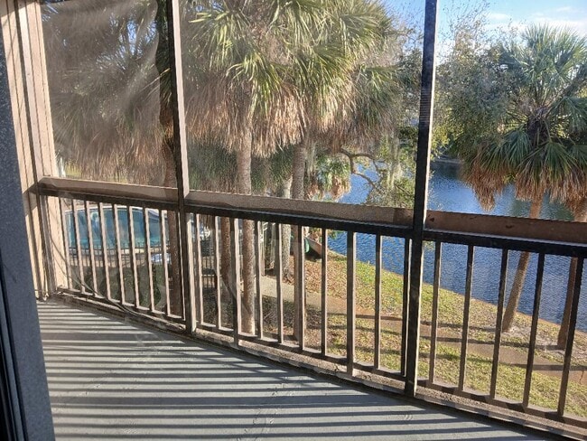 6319 Newtown Cir, Unit B4 in Tampa, FL - Building Photo - Building Photo