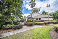 700 Daniel Ellis Dr in Charleston, SC - Building Photo - Building Photo