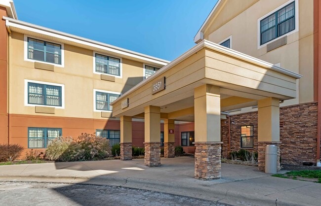 Furnished Studio-Pittsburgh - Monroeville in Monroeville, PA - Building Photo - Building Photo