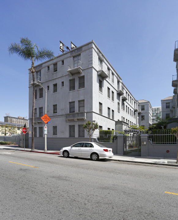 The Embassy Apartments in Los Angeles, CA - Foto de edificio