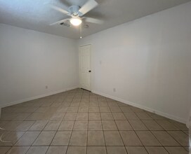 831 Deerpass Dr in Channelview, TX - Building Photo - Building Photo