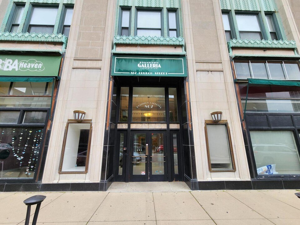 807 Church St in Evanston, IL - Building Photo