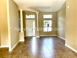 15604 Hampton Village Dr in Tampa, FL - Building Photo - Building Photo