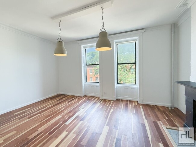 Massive Fort Greene 3-Bed 1-Bath / In Unit