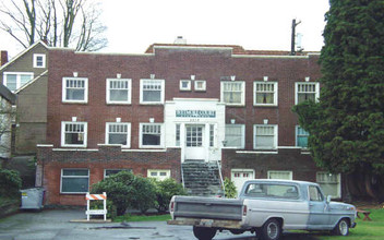 Wetmore Court in Everett, WA - Building Photo - Building Photo