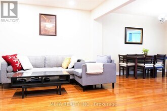 108 Lent Crescent in Brampton, ON - Building Photo - Building Photo