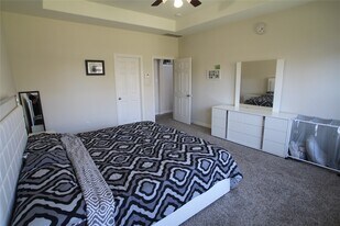 9406 Heath River Ln in Cypress, TX - Building Photo