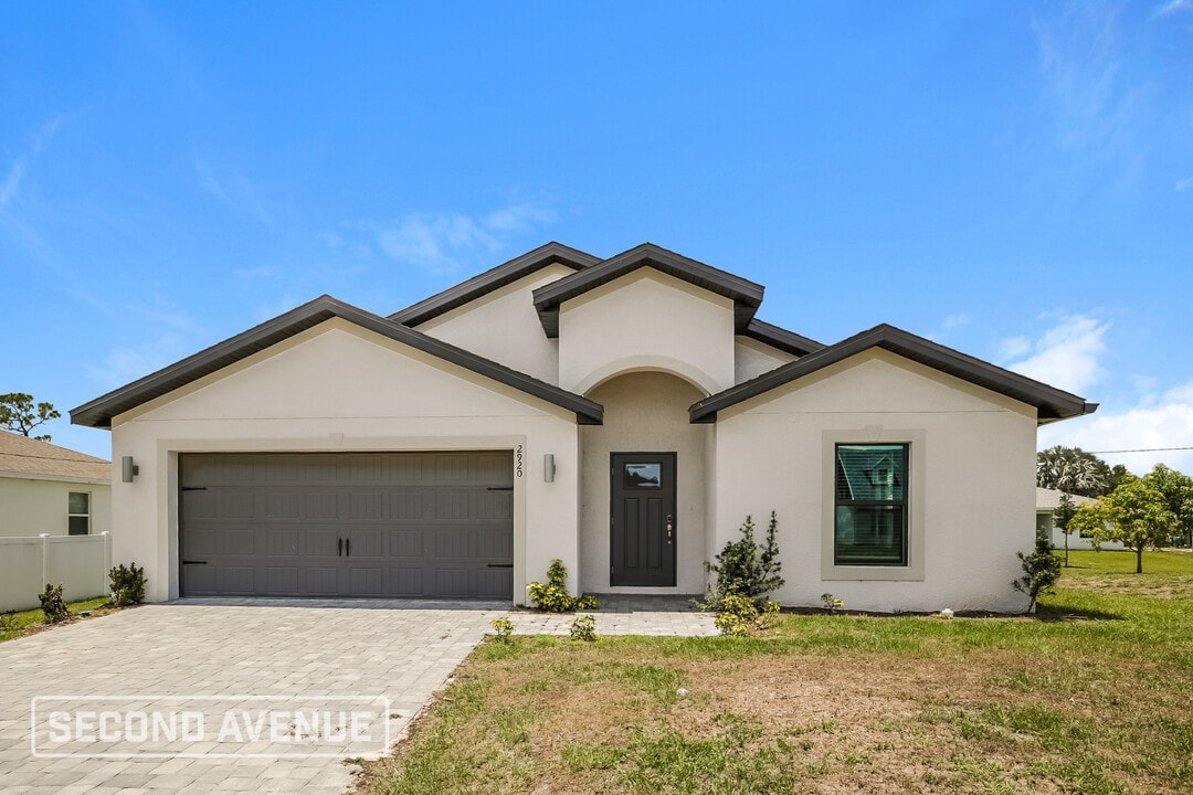 2920 NE 5th Ave in Cape Coral, FL - Building Photo