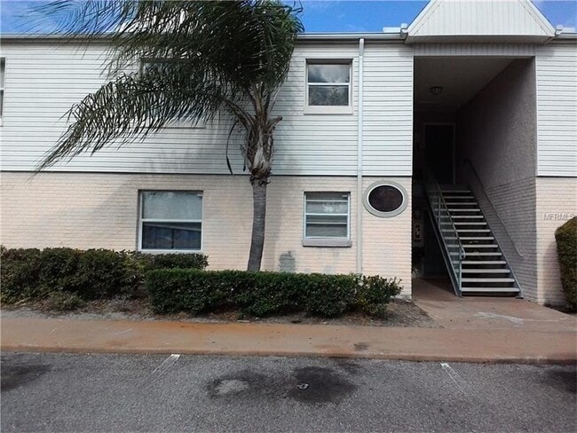 7210 N Manhattan Ave in Tampa, FL - Building Photo - Building Photo