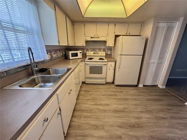 9851 113th St N in Seminole, FL - Building Photo - Building Photo