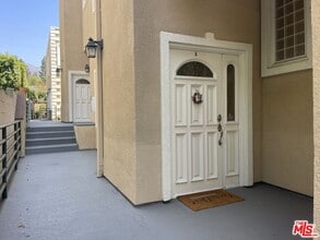 2223 Montrose Ave in Montrose, CA - Building Photo - Building Photo