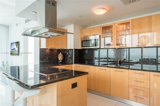 6899 Collins Ave, Unit 1605 in Miami Beach, FL - Building Photo - Building Photo