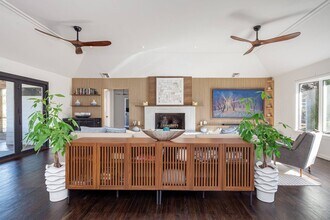 89 Pantigo Rd in East Hampton, NY - Building Photo - Building Photo