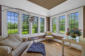 7953 N Range Line Rd in River Hills, WI - Building Photo - Building Photo