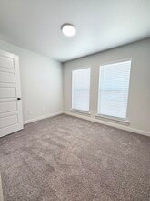 1615 N Clinton Ave in Lubbock, TX - Building Photo - Building Photo