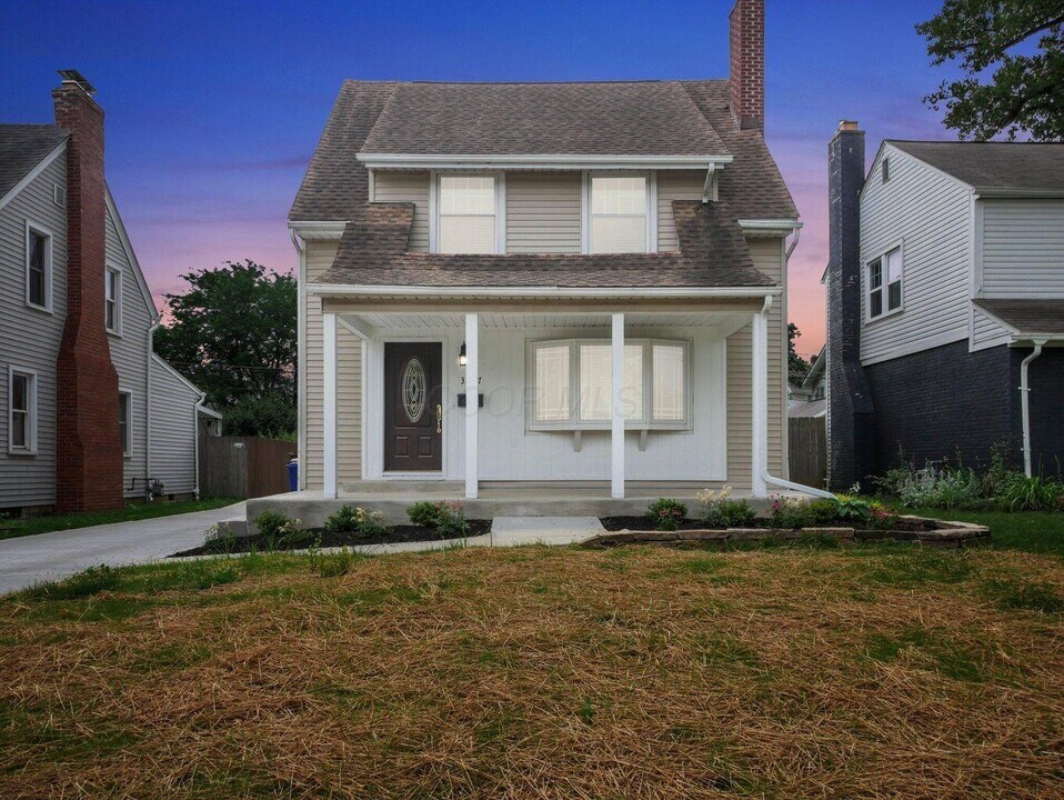 3017 Wicklow Rd in Columbus, OH - Building Photo