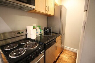 East 35th Street in New York, NY - Building Photo - Building Photo