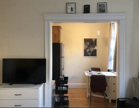 122 Riverway in Boston, MA - Building Photo - Building Photo