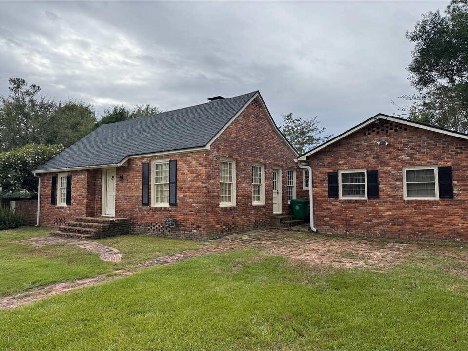 1904 Jeanette St in Valdosta, GA - Building Photo