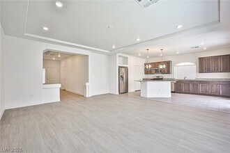 6145 Sky River Ct in Las Vegas, NV - Building Photo - Building Photo