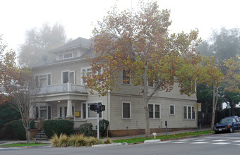 2100 P St in Sacramento, CA - Building Photo - Building Photo