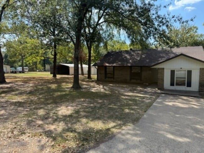 10172 Hillside Dr in Tyler, TX - Building Photo - Building Photo