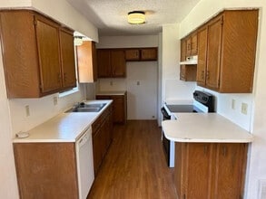 304 E 19th St in Wolfforth, TX - Building Photo - Building Photo