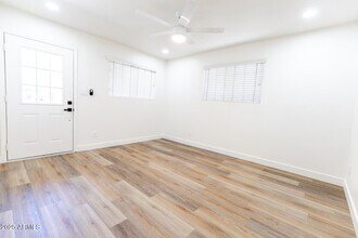 2016 S Granada Dr in Tempe, AZ - Building Photo - Building Photo